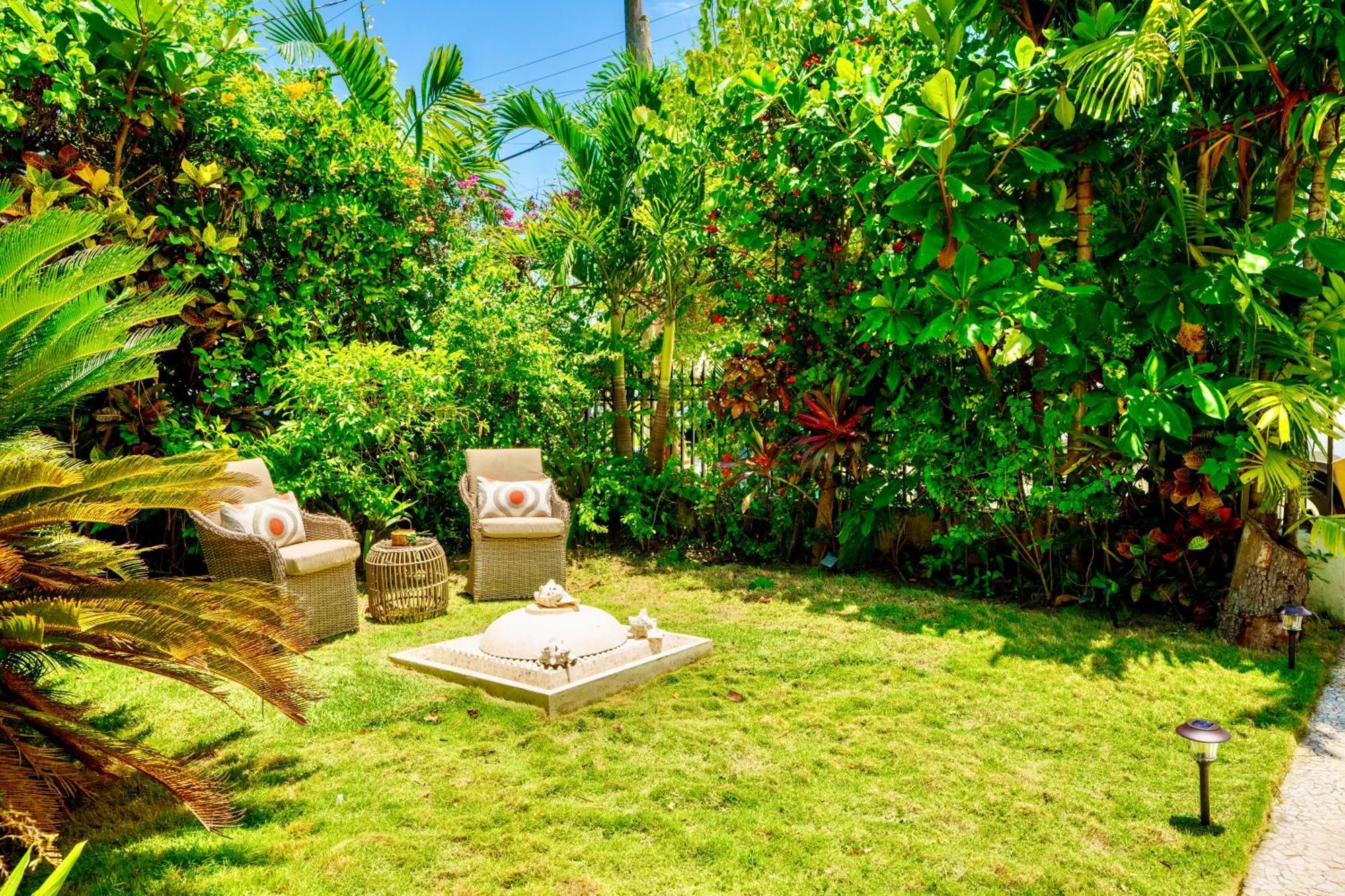 Entire Private Beautiful 2 Bedroom Plus Den House With Gated Front&Back Yard And Free Parking 10Min Drive To Miami Beach Екстер'єр фото