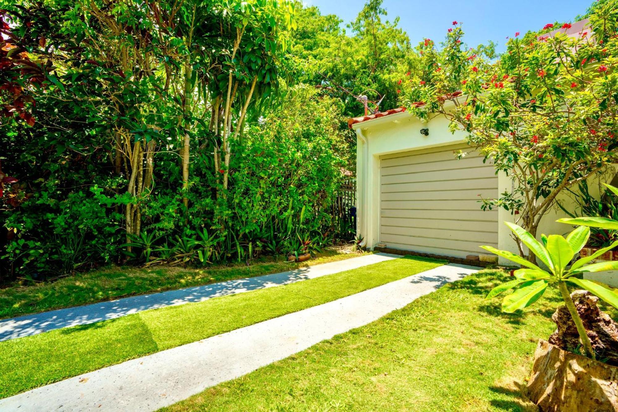 Entire Private Beautiful 2 Bedroom Plus Den House With Gated Front&Back Yard And Free Parking 10Min Drive To Miami Beach Екстер'єр фото